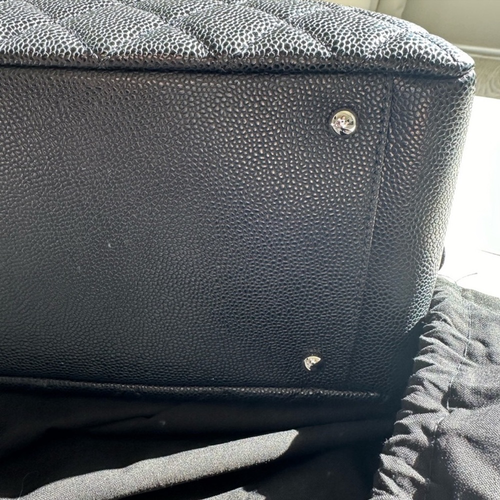 Chanel Black Caviar Grand Shopping Tote (GST) - Picture 8 of 9